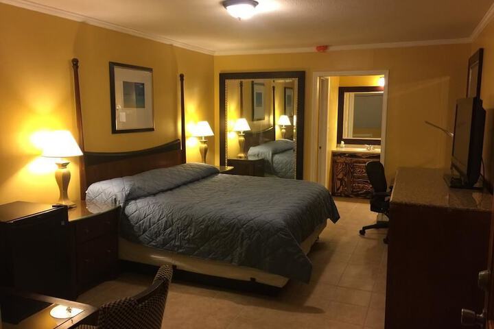 Room 5 of 14