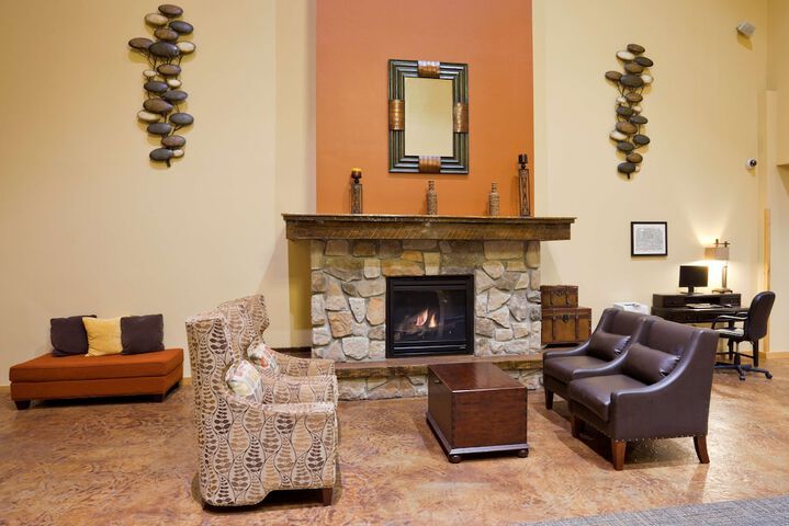 Hotel Interior 42 of 126
