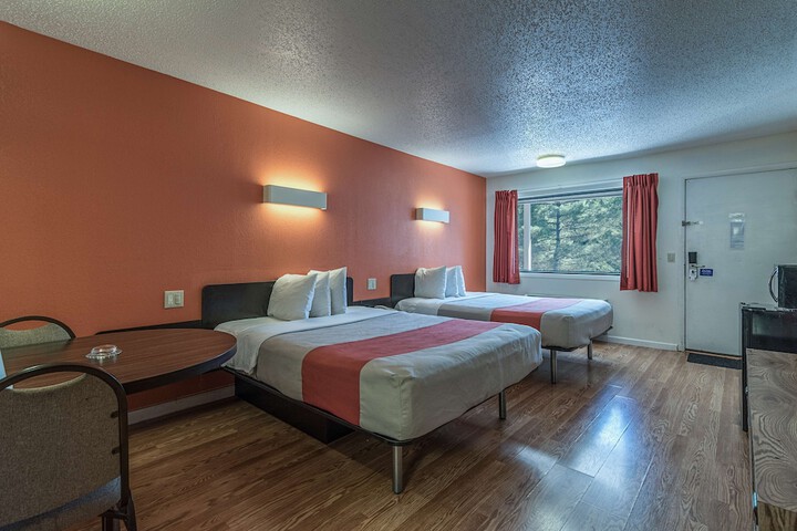 Room 44 of 49