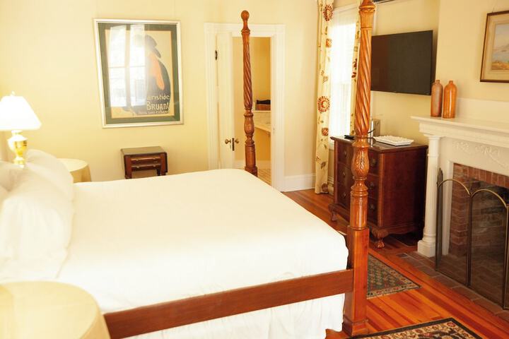 Room 18 of 40