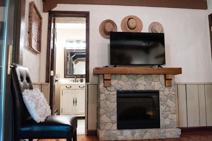 The Inn at White Oak