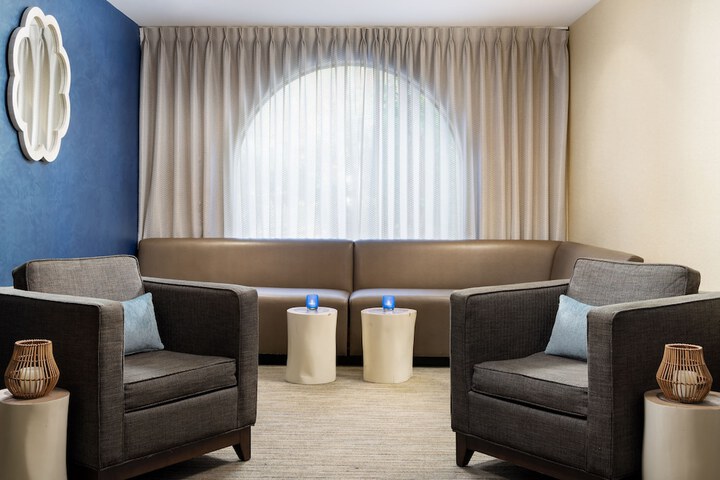 Hotel Interior 34 of 118