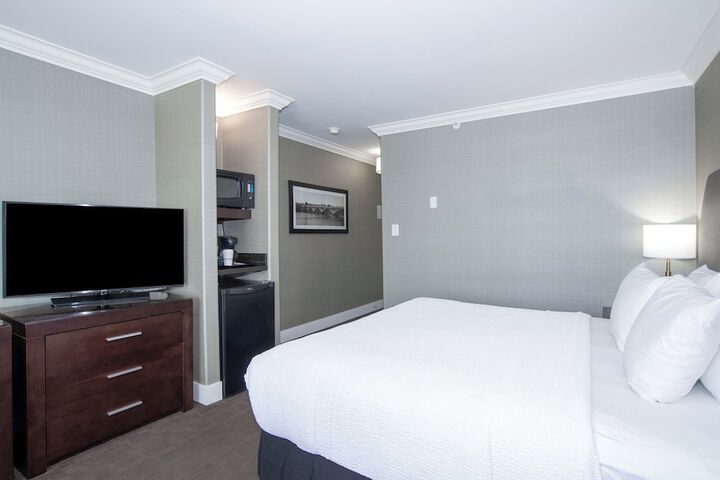 Room 11 of 44