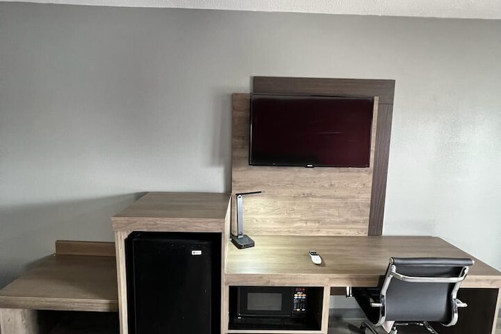 Room 19 of 53