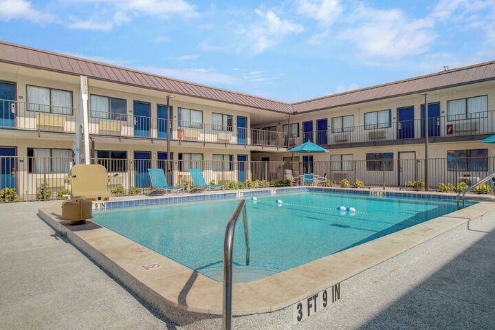 Motel 6 Venice FL