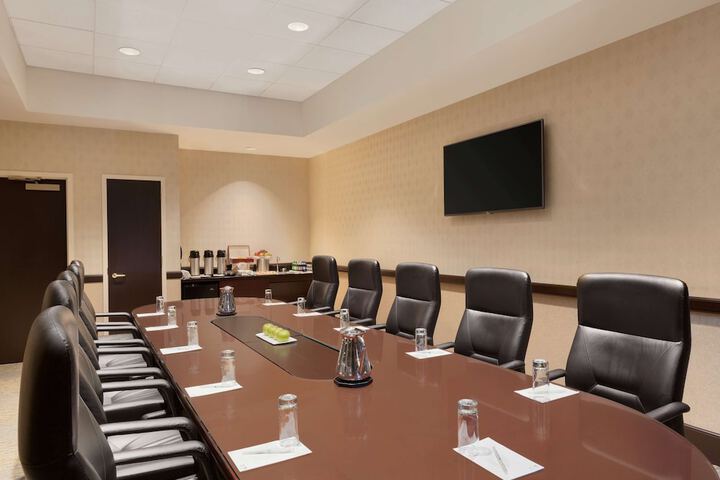 Embassy Suites by Hilton Boston Waltham