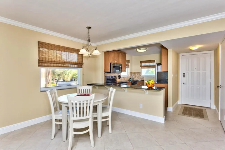 Capri Golf Condo 2 Bedroom Home by NFVH