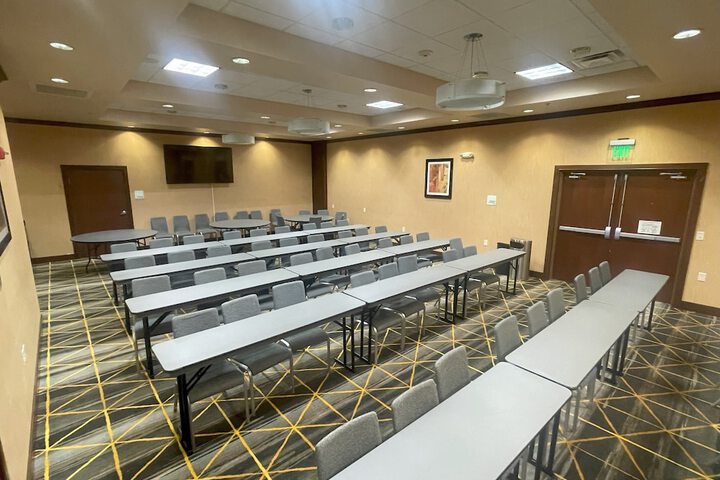 Holiday Inn Jackson NW - Airport Road by IHG