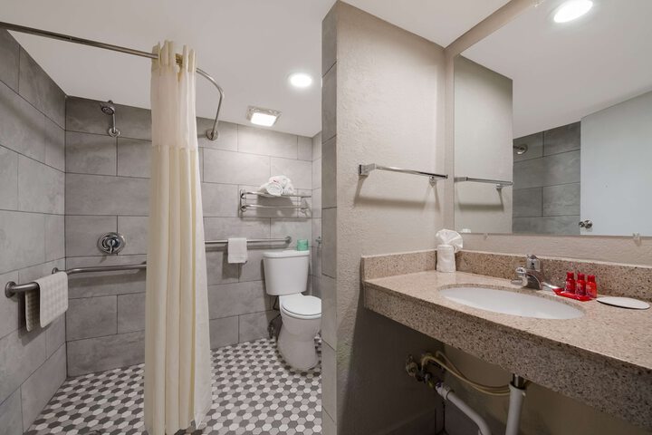 Room 20 of 39