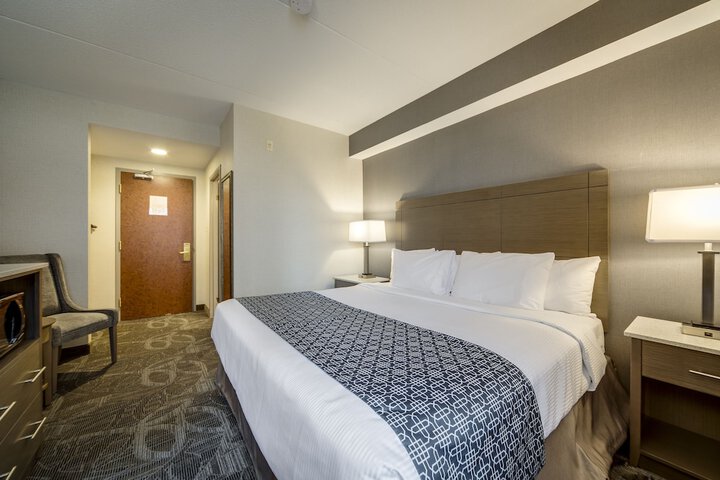 Room 28 of 61