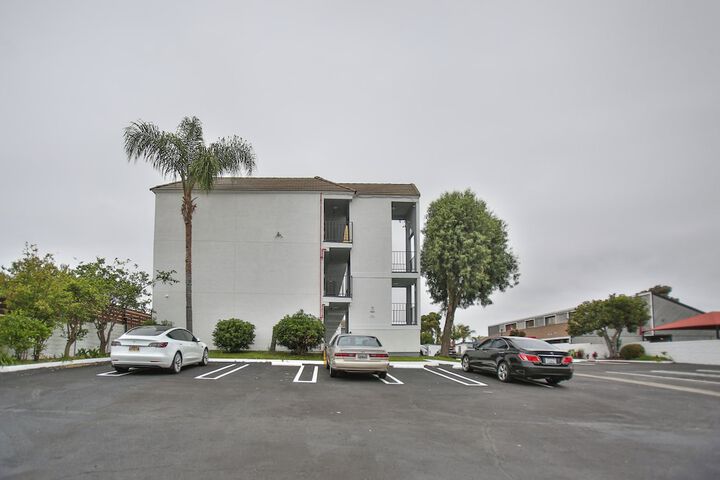 Hotel 5 of 27