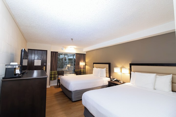 Super 8 by Wyndham Prince George