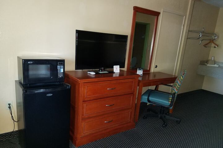 Room 33 of 57