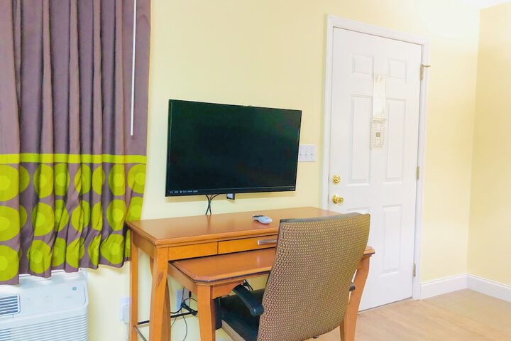 Room 7 of 14
