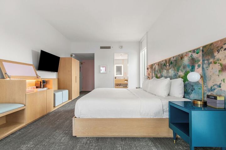 Room 64 of 164