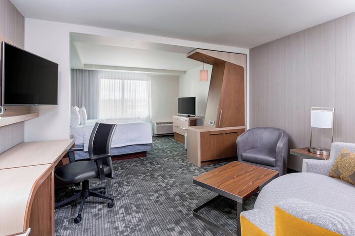Courtyard by Marriott Bismarck North