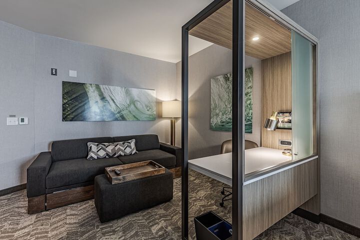 Room 16 of 42