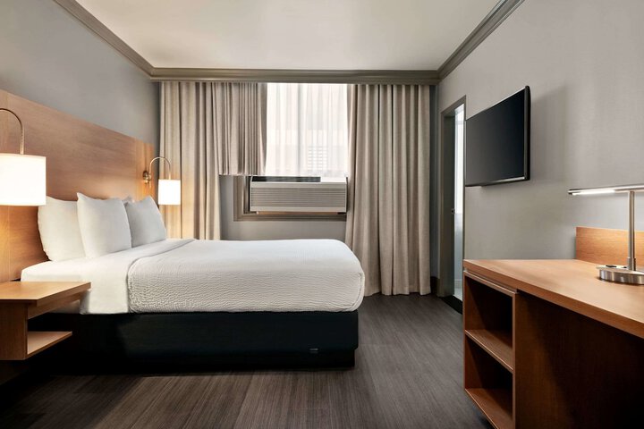 Room 16 of 25