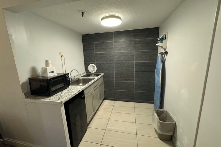 Room 16 of 29