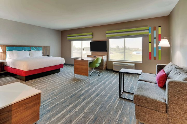 Room 5 of 20
