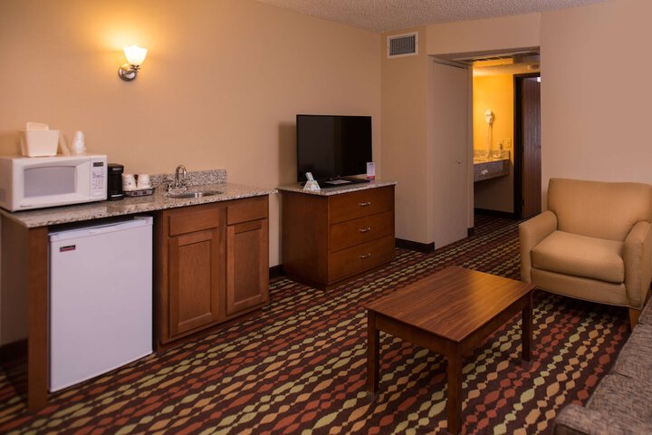 Room 43 of 82