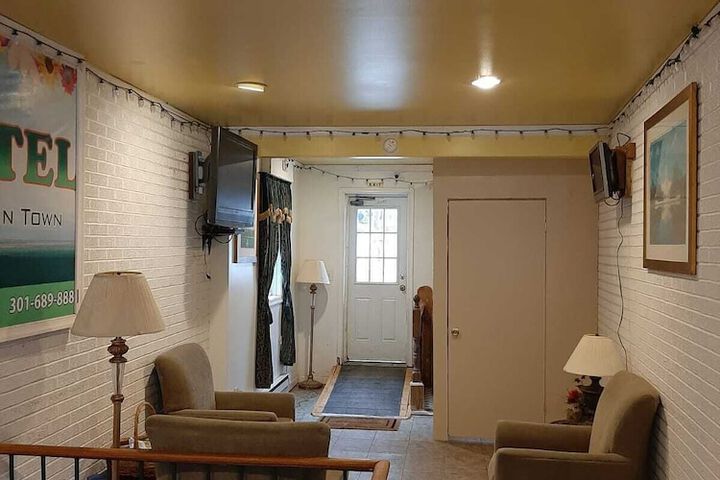 Clarysville Motel