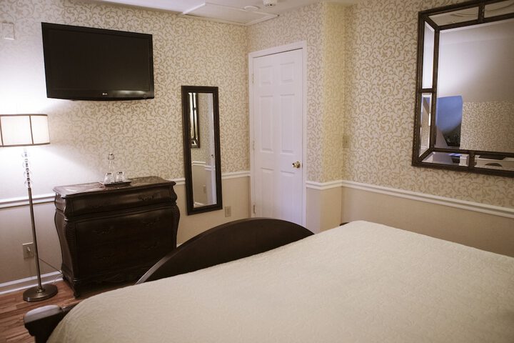 Room 37 of 87
