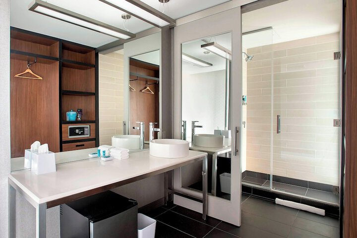 Room 8 of 20