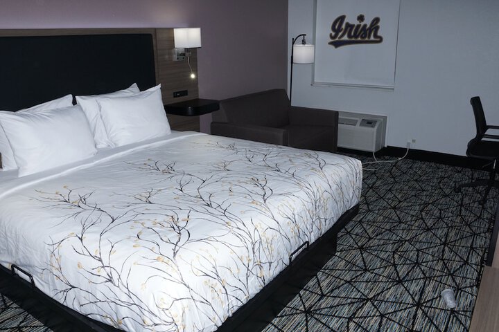 Room 9 of 9