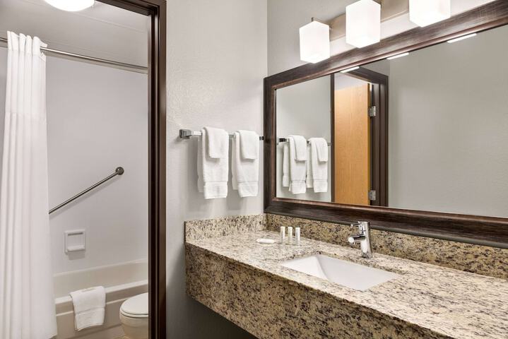 AmericInn by Wyndham Bemidji