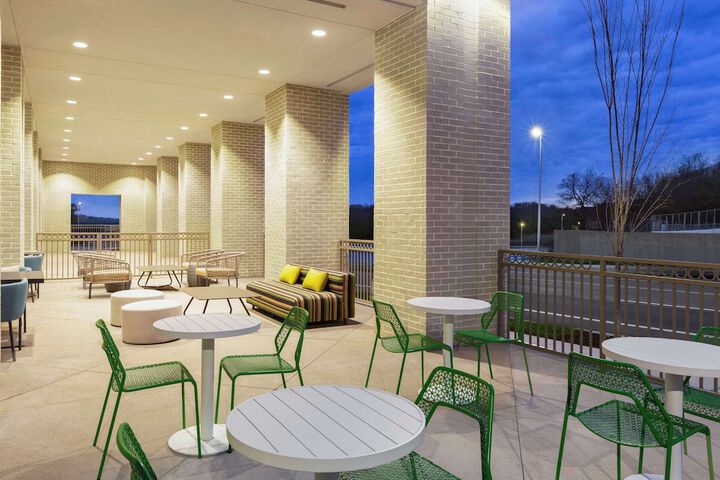 Terrace/Patio 43 of 45