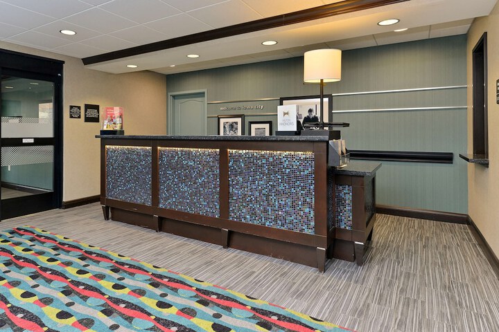 Hampton Inn Iowa City / University Area