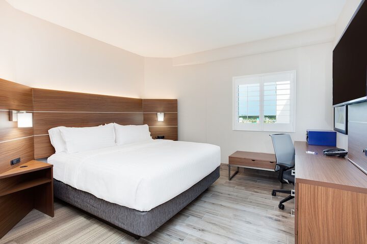 Room 52 of 130