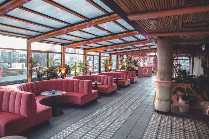 Lounge 55 of 63