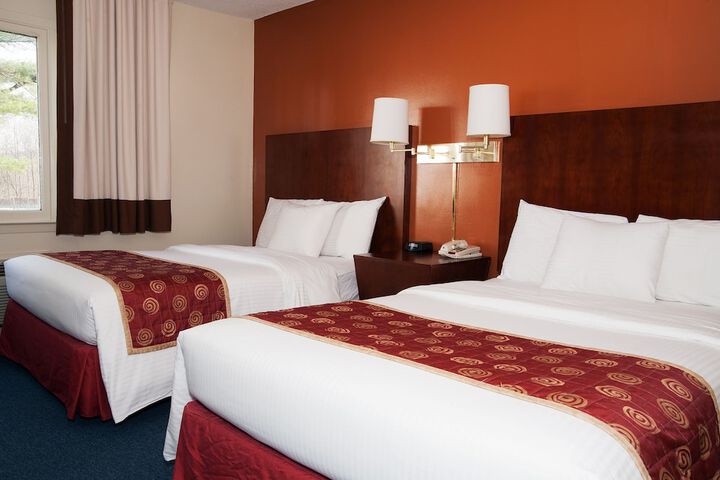 Red Carpet Inn & Suites
