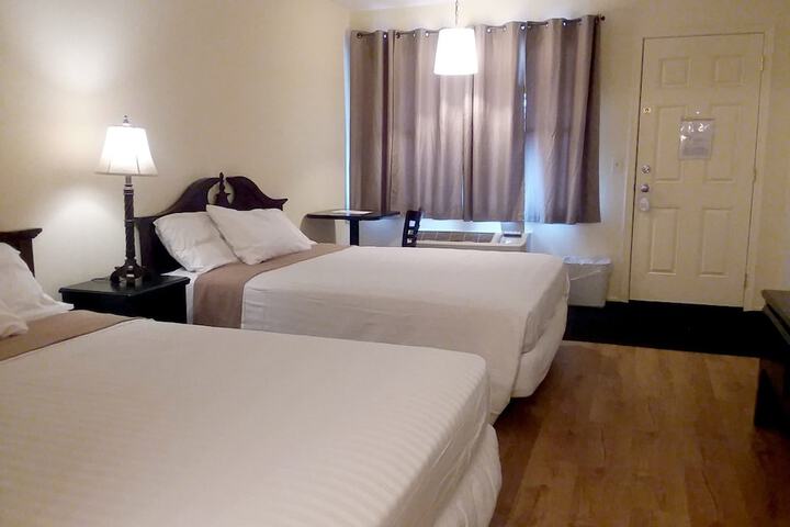 Room 16 of 19