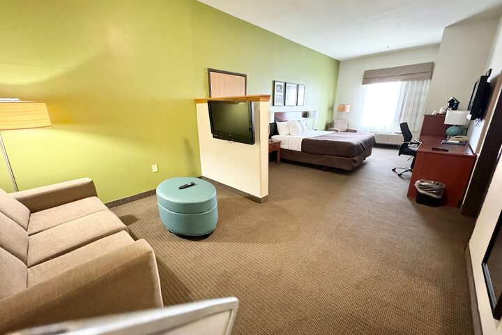 Room 17 of 29