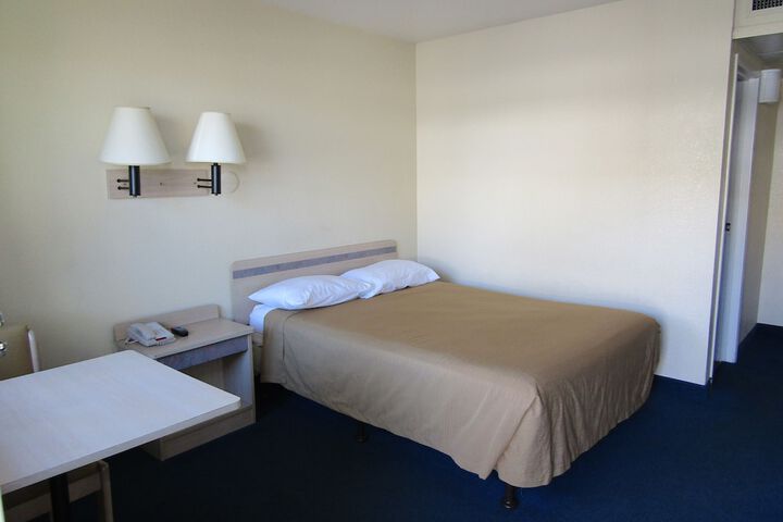 Room 19 of 21