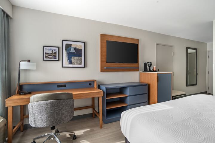 Country Inn & Suites by Radisson Shelby, NC