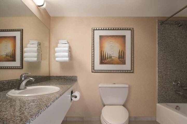 Room 20 of 38