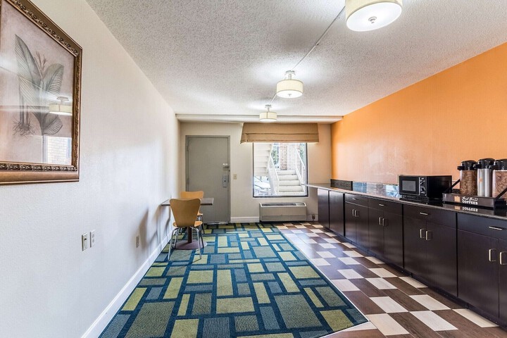 Motel 6 Kenly NC