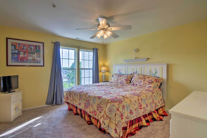Pool Access & Deck: Bethany Beach Gem