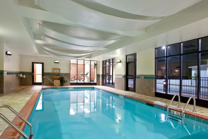 Pool 14 of 44