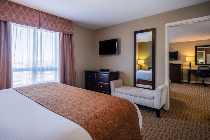 Super 8 by Wyndham Edmonton International Airport