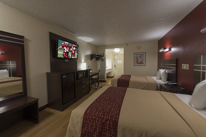 Room 14 of 16