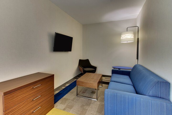 Room 32 of 91