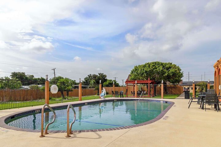 Pool 5 of 38