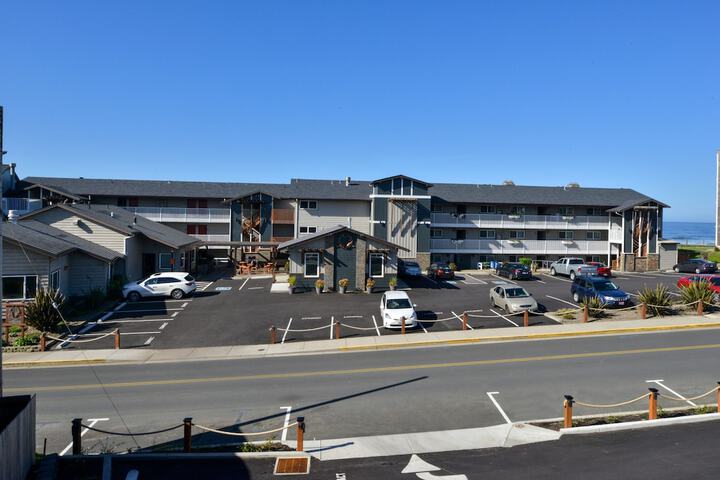 The Coho Oceanfront Lodge