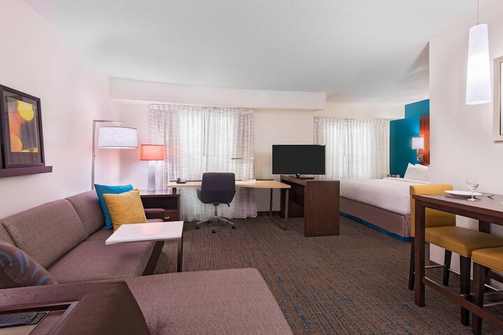 Room 14 of 24