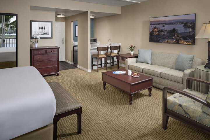 Room 22 of 115